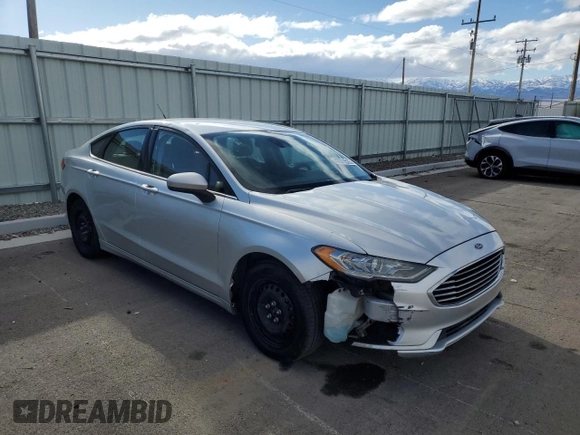 2019 Ford Fusion S with VIN 3FA6P0G71KR104255, listed as a Copart auction lot 47072525 with 69,447 mi miles and Clean Title. Bid and sale history available at carsss.com. Image 4.