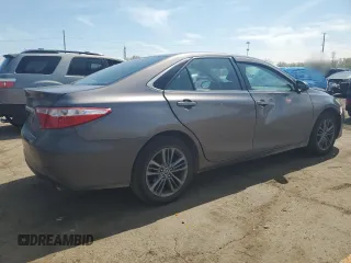 2015 Toyota Camry XLE with VIN 4T1BF1FK9FU921460, listed as a Copart auction lot 54565755 with 291,530 mi miles and Clean Title. Bid and sale history available at carsss.com. Image 3.