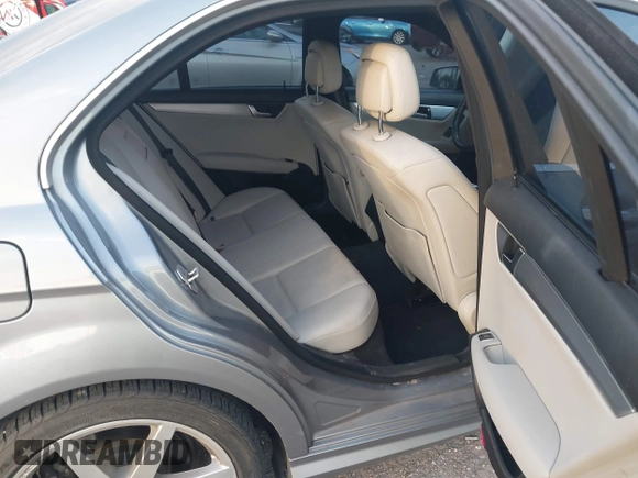 2014 Mercedes-Benz C 250 Sport with VIN WDDGF4HB4EA957278, listed as a IAAI auction lot 41421849 with 153,550 mi miles and . Bid and sale history available at DreamBid. Image 8.