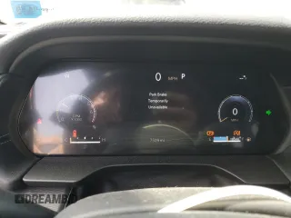 2024 Jeep Grand Cherokee Altitude X z VIN 1C4RJHAG1RC194161, wystawiony jako Copart lot #49247525 z przebiegiem 7509 mil mil oraz Szkody całkowita. Historia ofert i sprzedaży dostępna na DreamBid. Obrazek 9.
