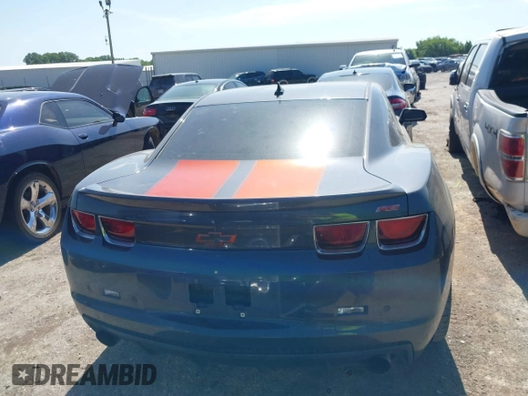 2010 Chevrolet Camaro 2LT z VIN 2G1FC1EV8A9183238, wystawiony jako IAAI lot #42547339 z przebiegiem 162 108 mil mil oraz . Historia ofert i sprzedaży dostępna na DreamBid. Obrazek 16.