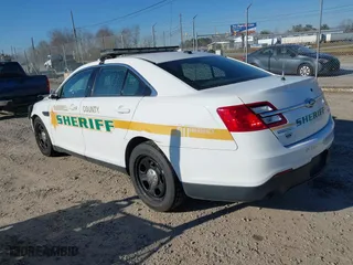 2017 Ford Police Interceptor Sedan with VIN 1FAHP2MK4HG127994, listed as a IAAI auction lot 41583366 with 135,839 mi miles. Bid and sale history available at carsss.com. Image 3.