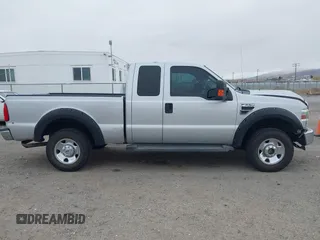 2008 Ford Super Duty F-250 SRW XL with VIN 1FTSX21548EA50876, listed as a IAAI auction lot 41540247 with 263,132 mi miles. Bid and sale history available at carsss.com. Image 13.