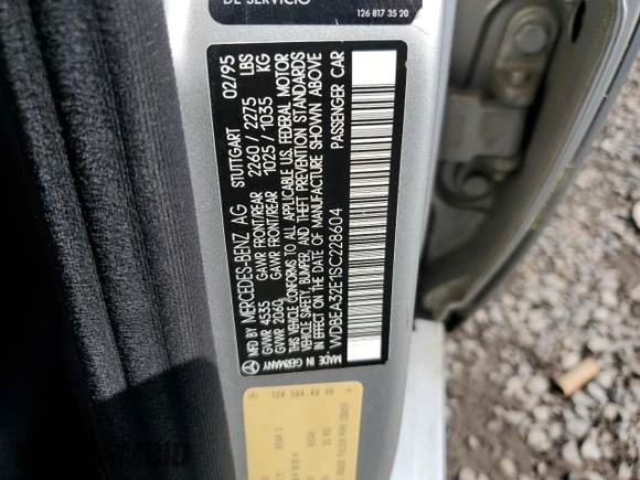 1995 Mercedes-Benz E 320 with VIN WDBEA32E1SC228604, listed as a Copart auction lot 55938105 with 181,204 mi miles and Clean Title. Bid and sale history available at DreamBid. Image 12.