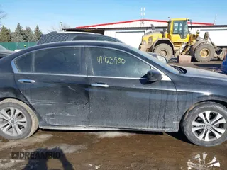 2015 Honda Accord Sedan LX with VIN 1HGCR2F32FA271257, listed as a IAAI auction lot 41423900 with 114,266 mi miles. Bid and sale history available at carsss.com. Image 13.