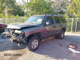2001 Chevrolet Tahoe LS with VIN 1GNEC13T11R182692, listed as a IAAI auction lot 41511354 with 293,614 mi miles and . Bid and sale history available at DreamBid. Image 17.