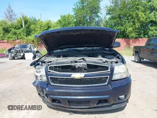2007 Chevrolet Tahoe LT with VIN 1GNFK13027R261438, listed as a IAAI auction lot 42571229 with 178,632 mi miles and . Bid and sale history available at DreamBid. Image 12.