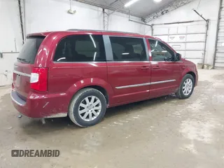 2014 Chrysler Town & Country Touring z VIN 2C4RC1BG9ER438673, wystawiony jako IAAI lot #42360666 z przebiegiem 172 023 mil mil oraz . Historia ofert i sprzedaży dostępna na DreamBid. Obrazek 4.