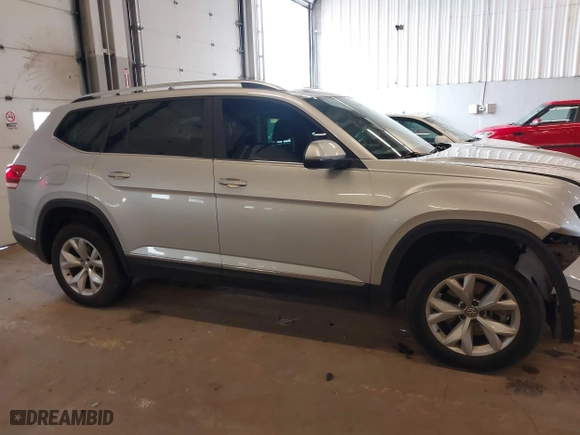 2018 Volkswagen Atlas 3.6L V6 SEL with VIN 1V2MR2CA5JC524122, listed as a IAAI auction lot 41805968 with 45,876 mi miles. Bid and sale history available at carsss.com. Image 14.