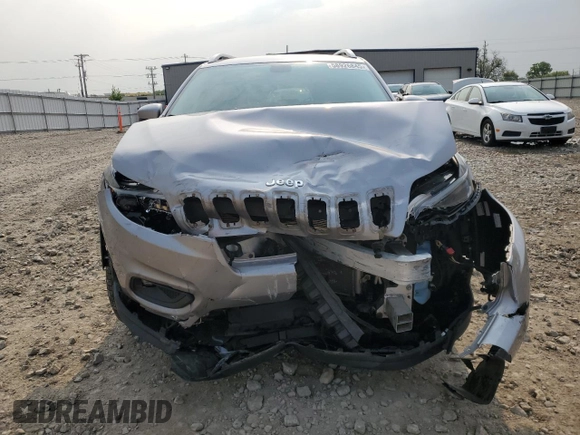 2019 Jeep Cherokee Latitude with VIN 1C4PJMCBXKD274141, listed as a Copart auction lot 58926845 with 166,566 mi miles and Non repairable. Bid and sale history available at DreamBid. Image 5.