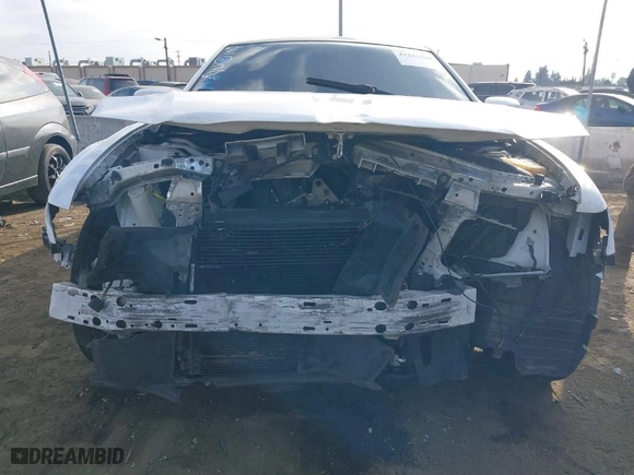 2019 Chrysler 300 with VIN 2C3CCABG9KH562695, listed as a IAAI auction lot 41213282 with NaN miles. Bid and sale history available at carsss.com. Image 6.