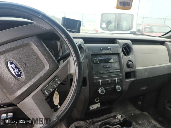 2010 Ford F-150 XL z VIN 1FTEX1EW7AFA89309, wystawiony jako IAAI lot #42802196 z przebiegiem 212 713 mil mil oraz . Historia ofert i sprzedaży dostępna na DreamBid. Obrazek 20.