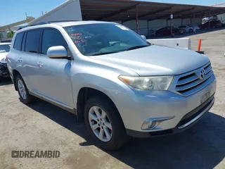 2012 Toyota Highlander z VIN 5TDZK3EH9CS053511, wystawiony jako IAAI lot #42188902 z przebiegiem 300 644 mil mil oraz . Historia ofert i sprzedaży dostępna na DreamBid. Obrazek 1.