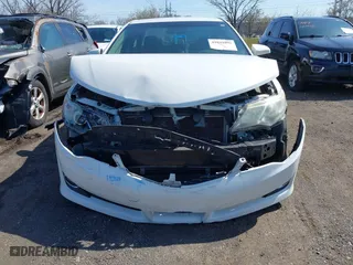 2014 Toyota Camry L with VIN 4T1BF1FK6EU446445, listed as a IAAI auction lot 41941091 with 114,884 mi miles. Bid and sale history available at carsss.com. Image 6.