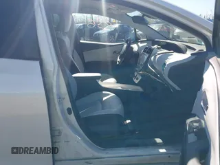 2017 Toyota Prius Two z VIN JTDKARFU4H3053749, wystawiony jako IAAI lot #41816036 z przebiegiem 151 594 mil mil oraz . Historia ofert i sprzedaży dostępna na DreamBid. Obrazek 5.
