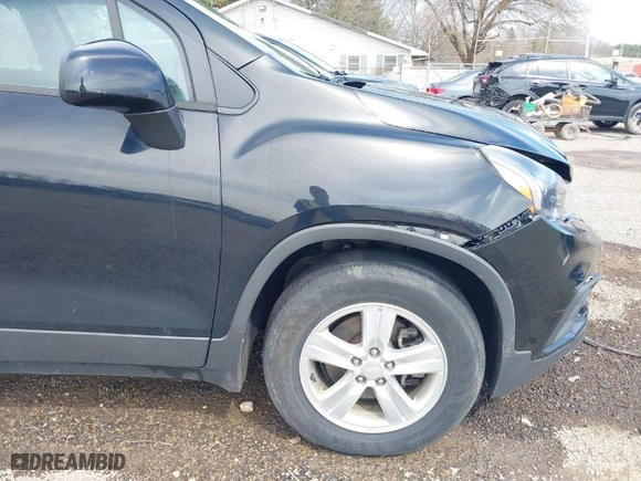 2019 Chevrolet Trax LS with VIN 3GNCJKSB9KL256557, listed as a IAAI auction lot 41879464 with 75,184 mi miles. Bid and sale history available at carsss.com. Image 18.