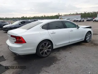 2018 Volvo S90 Inscription with VIN LVY992ML3JP005482, listed as a IAAI auction lot 41966556 with 136,908 mi miles. Bid and sale history available at carsss.com. Image 4.