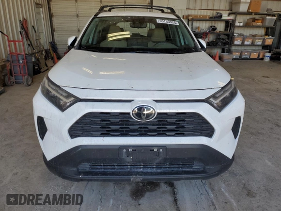 2022 Toyota RAV4 XLE with VIN 2T3W1RFV3NC192260, listed as a Copart auction lot 55153925 with 42,401 mi miles and Salvage title. Bid and sale history available at DreamBid. Image 5.