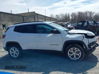 2024 Jeep Compass Latitude with VIN 3C4NJDBN5RT109413, listed as a IAAI auction lot 41987069 with 19,118 mi miles and . Bid and sale history available at DreamBid. Image 14.