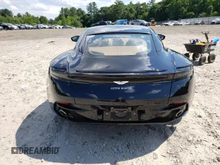 2018 Aston Martin DB11 z VIN SCFRMFAVXJGL03743, wystawiony jako Copart lot #61625494 z przebiegiem 17 207 mil mil oraz Szkody całkowita. Historia ofert i sprzedaży dostępna na DreamBid. Obrazek 6.