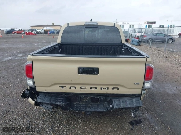 2020 Toyota Tacoma 4WD SR5 with VIN 3TMCZ5AN0LM340440, listed as a IAAI auction lot 41576373 with 98,843 mi miles. Bid and sale history available at carsss.com. Image 16.