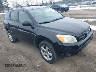 2008 Toyota RAV4 with VIN JTMBK35V385053914, listed as a IAAI auction lot 41311995 with 247,528 mi miles. Bid and sale history available at carsss.com. Image 1.