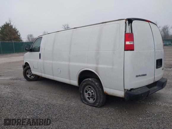 2007 GMC Savana Cargo Van with VIN 1GTGG29V771108284, listed as a IAAI auction lot 41483293 with 253,294 mi miles. Bid and sale history available at carsss.com. Image 3.