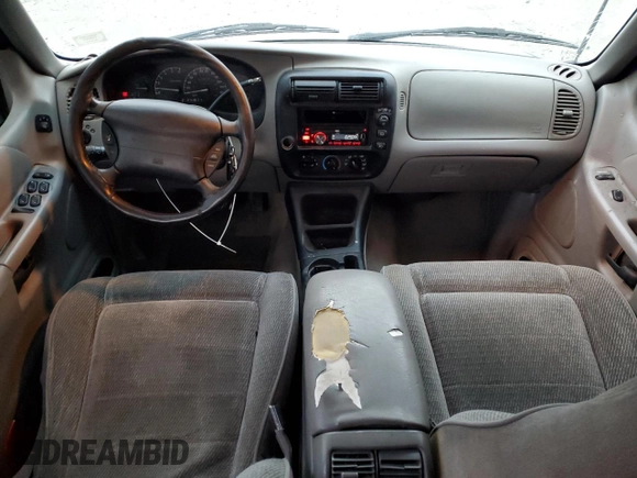 1997 Ford Explorer XLT with VIN 1FMDU35P8VZB98855, listed as a Copart auction lot 44594105 with 210,155 mi miles and Salvage title. Bid and sale history available at DreamBid. Image 8.