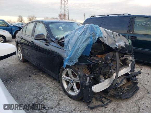 2013 BMW 3 Series 320i xDrive z VIN WBA3C3C56DF980153, wystawiony jako Copart lot #51377753 z przebiegiem Nie podano mil oraz Nie do naprawy • Non repairable. Historia ofert i sprzedaży dostępna na DreamBid. Obrazek 4.