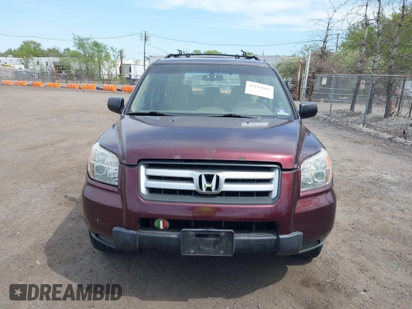 2007 Honda Pilot LX with VIN 5FNYF18107B016599, listed as a IAAI auction lot 42142933 with 186,442 mi miles and . Bid and sale history available at carsss.com. Image 6.
