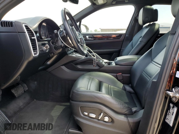 2019 Porsche Cayenne with VIN WP1AA2AY9KDA05256, listed as a Copart auction lot 61611175 with 64,148 mi miles and Salvage title. Bid and sale history available at DreamBid. Image 7.