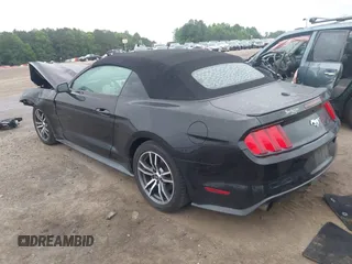 2017 Ford Mustang EcoBoost Premium z VIN 1FATP8UH3H5295820, wystawiony jako IAAI lot #42346977 z przebiegiem 176 665 mil mil oraz . Historia ofert i sprzedaży dostępna na DreamBid. Obrazek 3.