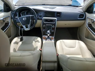 2015 Volvo V60 z VIN YV1612SD5F1202932, wystawiony jako Copart lot #56551523 z przebiegiem 83 417 mil mil oraz . Historia ofert i sprzedaży dostępna na DreamBid. Obrazek 8.