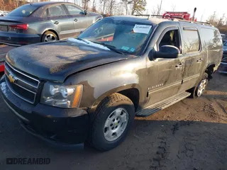 2013 Chevrolet Suburban LT with VIN 1GNSKJE78DR347079, listed as a IAAI auction lot 41404605 with 170,274 mi miles. Bid and sale history available at carsss.com. Image 17.