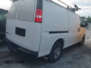 2020 Chevrolet Express Cargo with VIN 1GCWGAFP0L1261725, listed as a IAAI auction lot 42090746 with 67,851 mi miles and . Bid and sale history available at DreamBid. Image 4.
