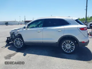 2018 Lincoln MKC Reserve with VIN 5LMCJ3C99JUL32057, listed as a IAAI auction lot 41983726 with 103,222 mi miles and . Bid and sale history available at DreamBid. Image 14.
