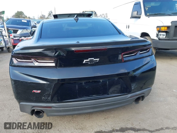 2018 Chevrolet Camaro 1LT z VIN 1G1FB1RS2J0124764, wystawiony jako IAAI lot #41428337 z przebiegiem 80 754 mil mil oraz . Historia ofert i sprzedaży dostępna na DreamBid. Obrazek 16.