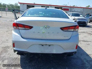 2019 Hyundai Sonata Sport with VIN 5NPE34AF1KH816034, listed as a IAAI auction lot 41886886 with 191,247 mi miles. Bid and sale history available at carsss.com. Image 17.