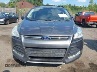 2013 Ford Escape SE z VIN 1FMCU0GX0DUD90385, wystawiony jako IAAI lot #42557540 z przebiegiem 147 529 mil mil oraz . Historia ofert i sprzedaży dostępna na DreamBid. Obrazek 6.