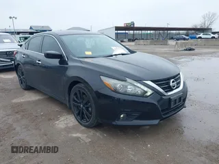 2017 Nissan Altima SL z VIN 1N4AL3AP5HC258748, wystawiony jako IAAI lot #41712561 z przebiegiem 122 149 mil mil oraz . Historia ofert i sprzedaży dostępna na DreamBid. Obrazek 1.
