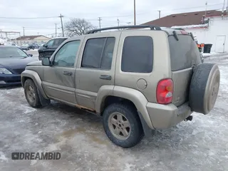 2004 Jeep Liberty Limited z VIN 1J4GL58K74W249983, wystawiony jako IAAI lot #41546908 z przebiegiem 138 075 mil mil oraz . Historia ofert i sprzedaży dostępna na DreamBid. Obrazek 3.