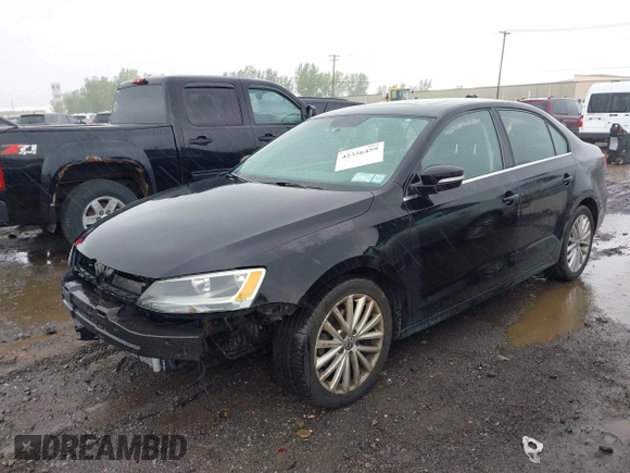 2011 Volkswagen Jetta SEL z VIN 3VWLX7AJ8BM348523, wystawiony jako IAAI lot #42336459 z przebiegiem 178 770 mil mil oraz . Historia ofert i sprzedaży dostępna na DreamBid. Obrazek 2.