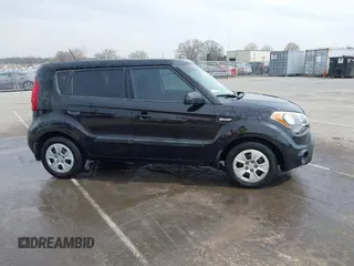 2013 Kia Soul with VIN KNDJT2A53D7621358, listed as a IAAI auction lot 41800278 with 89,452 mi miles. Bid and sale history available at carsss.com. Image 13.
