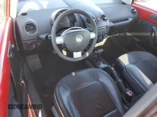 2010 Volkswagen New Beetle Coupe with VIN 3VWPW3AG5AM013073, listed as a Copart auction lot 89181275 with 94,151 mi miles and Salvage Title. Bid and sale history available at carsss.com. Image 8.