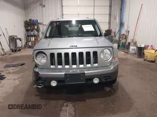 2016 Jeep Patriot Latitude with VIN 1C4NJRFB0GD581213, listed as a IAAI auction lot 42407888 with 104,202 mi miles and . Bid and sale history available at DreamBid. Image 13.