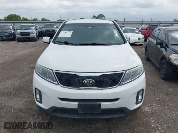 2015 Kia Sorento EX with VIN 5XYKU4A71FG647090, listed as a IAAI auction lot 42100215 with 121,842 mi miles. Bid and sale history available at carsss.com. Image 13.