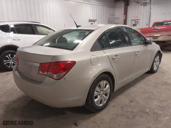 2013 Chevrolet Cruze LS with VIN 1G1PA5SG4D7239463, listed as a IAAI auction lot 41718052 with 105,347 mi miles. Bid and sale history available at carsss.com. Image 4.
