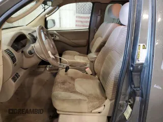 2008 Nissan Frontier SE z VIN 1N6AD06WX8C401437, wystawiony jako Copart lot #59941525 z przebiegiem 132 721 mil mil oraz Szkoda całkowita • Salvage title. Historia ofert i sprzedaży dostępna na DreamBid. Obrazek 7.