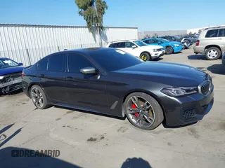 2021 BMW 5 Series M550i xDrive z VIN WBA13BK03MCG88715, wystawiony jako IAAI lot #41492059 z przebiegiem 64 485 mil mil oraz . Historia ofert i sprzedaży dostępna na DreamBid. Obrazek 14.