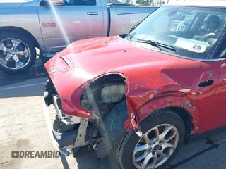 2014 MINI Hardtop S z VIN WMWXM7C52ET969336, wystawiony jako IAAI lot #42112470 z przebiegiem 112 107 mil mil oraz . Historia ofert i sprzedaży dostępna na DreamBid. Obrazek 18.